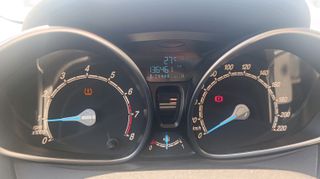 Ford Fiesta 2015-thumb-11