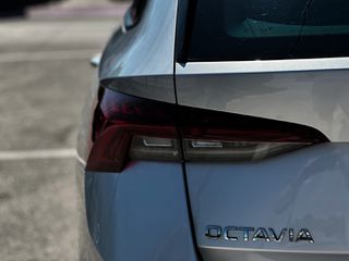Skoda Octavia 2021 COMBI 2.0 DSG STYLE-thumb-12