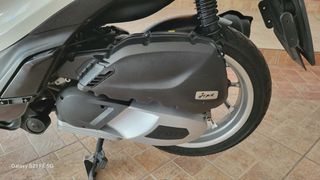 Piaggio Medley 150 2023-thumb-2