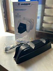 Βάση Φόρτισης Χειριστηρίων Snakebyte για PS5 (Υπεράριστη Κατάσταση)
