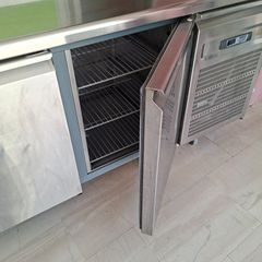 Ψυγείο πάγκος συντήρηση 213*70*86/96 εκ, με ενσωματωμένη μηχανή, 3 πόρτες και σήκωμα. Μεταχειρισμένο. Ποιότητα & Τιμή Stockinox-thumb-18