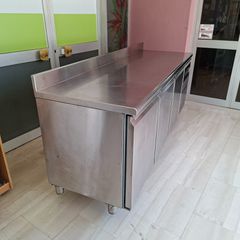 Ψυγείο πάγκος συντήρηση 213*70*86/96 εκ, με ενσωματωμένη μηχανή, 3 πόρτες και σήκωμα. Μεταχειρισμένο. Ποιότητα & Τιμή Stockinox-thumb-7