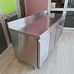 Ψυγείο πάγκος συντήρηση 188,5*70*88/98 εκ, με ενσωματωμένη μηχανή, 3 πόρτες και σήκωμα. Μεταχειρισμένο. Ποιότητα & Τιμή Stockinox-thumb-9