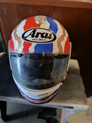 κράνος arai