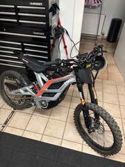 Sur-Ron 2025 79 falcon pro e-bike  72 volts-thumb-2
