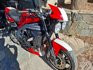 Triumph Speed Triple 1050 2010 Special edition-thumb-1