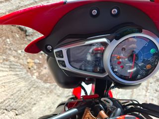 Triumph Speed Triple 1050 2010 Special edition-thumb-5