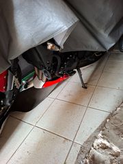 Triumph Speed Triple 1050 2010 Special edition-thumb-14