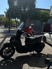 Piaggio Beverly 400 2024 DEEP BLACK-thumb-1