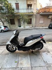Piaggio Medley 200 2025-thumb-2