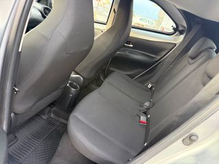 Toyota Aygo (X) 2022-thumb-16