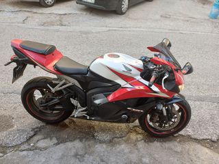 Honda CBR 600RR 2009 PC40-thumb-2