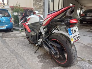 Honda CBR 600RR 2009 PC40-thumb-4