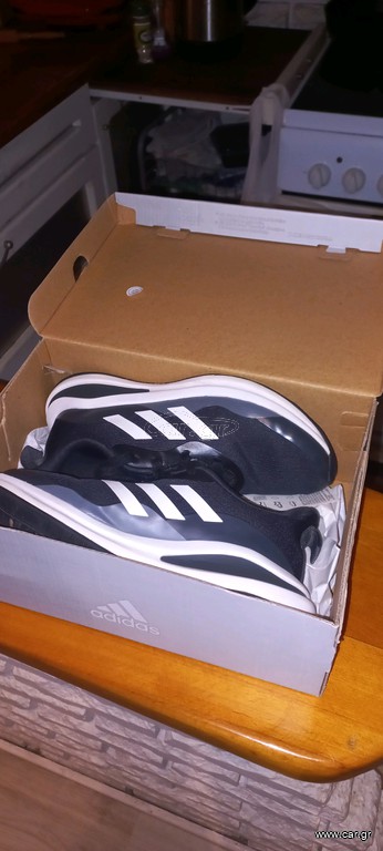 adidas running/nike jordan