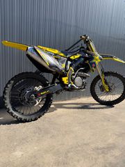 Suzuki RM-Z 250 2011-thumb-2