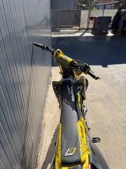 Suzuki RM-Z 250 2011-thumb-5