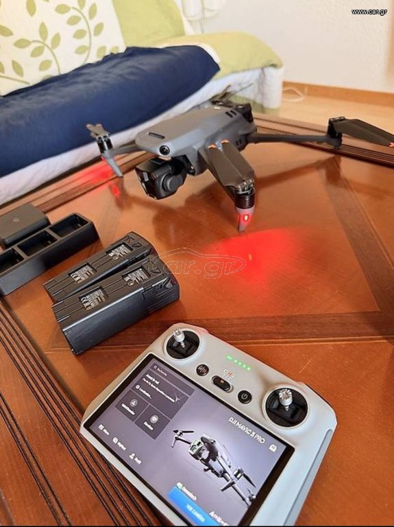 Drones - Multicopters DJI 2024 Mavic 3 pro