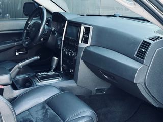 Jeep Grand Cherokee 2009 SRT8 6.1L HEMI-thumb-13