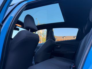 Toyota Yaris 2018 HYBRID BI-TONE NAVI CLIMA PANORAMA 45.000Km!!!-thumb-36