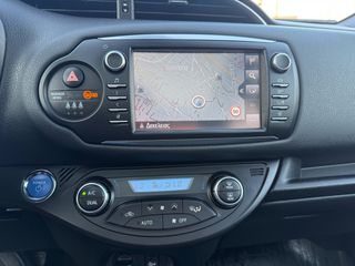 Toyota Yaris 2018 HYBRID BI-TONE NAVI CLIMA PANORAMA 45.000Km!!!-thumb-52
