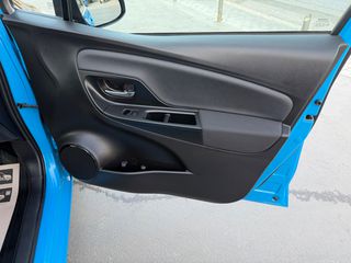 Toyota Yaris 2018 HYBRID BI-TONE NAVI CLIMA PANORAMA 45.000Km!!!-thumb-41