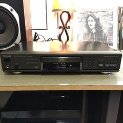 Technics SL-PG4 Vintage CD Player Compact Disc Player MASH Optical Black-thumb-1