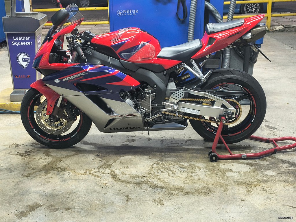 Honda CBR 1000RR 2005