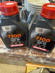 Λάδια motul 7100 10w40