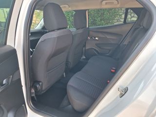 Peugeot 2008 2022-thumb-11
