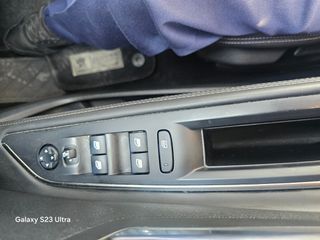 Peugeot 5008 2018-thumb-45