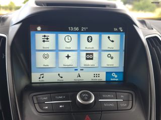Ford C-Max 2018 1.0 EcoBoost 125HP/ Titanium / Ambient Light / Keyless-thumb-8
