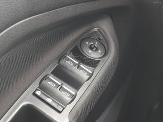 Ford C-Max 2018 1.0 EcoBoost 125HP/ Titanium / Ambient Light / Keyless-thumb-27