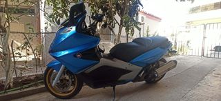 Gilera GP 800 2009-thumb-1