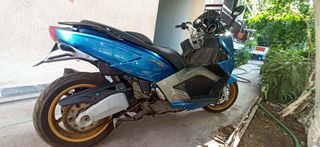 Gilera GP 800 2009-thumb-3