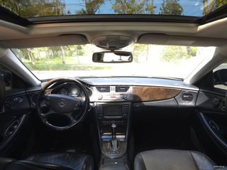 Mercedes-Benz CLS 500 2005 5.0 V8 / AMG Ζάντες / Keyless / Ελληνικής Αντιπροσωπείας-thumb-1