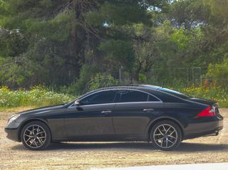 Mercedes-Benz CLS 500 2005 5.0 V8 / AMG Ζάντες / Keyless / Ελληνικής Αντιπροσωπείας-thumb-22