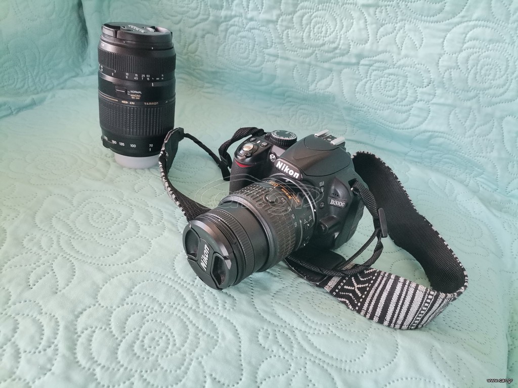 NIKON D3100