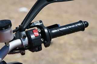 Ducati Monster 1100 2009-thumb-8