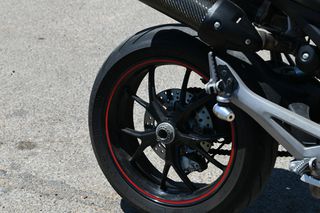 Ducati Monster 1100 2009-thumb-12