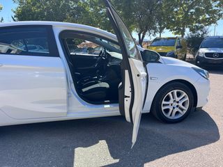 Opel Astra 2020-thumb-15