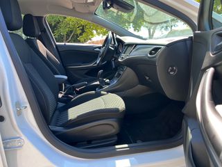 Opel Astra 2020-thumb-13