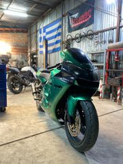 Kawasaki Ninja ZX - 6 R 2000