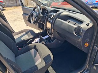 Dacia Duster 2017-thumb-16
