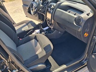 Dacia Duster 2017-thumb-17
