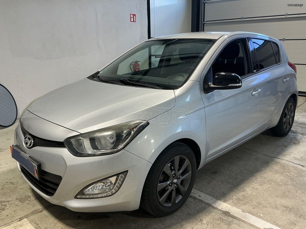 Hyundai i 20 2014 1.2 GO 85ps