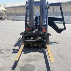 Linde 2018 H250T-thumb-1