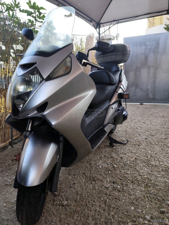 Honda Silverwing 2006 fjs400