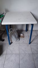 Πωλούνται είδη σε τιμή ευκαιρίας