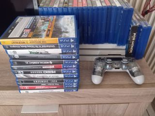 Play station 4-thumb-2
