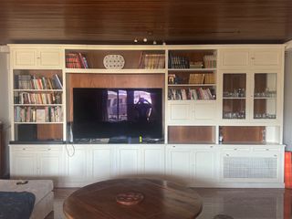 Μεγάλο Σύνθετο Σαλονιού με Βιβλιοθήκη TV & Βιτρίνες – Κλασικός Σχεδιασμός